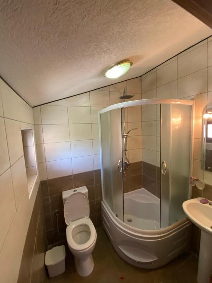 Shpija E Gjyshit Vuthaj Hotel Gusinje Buitenkant foto